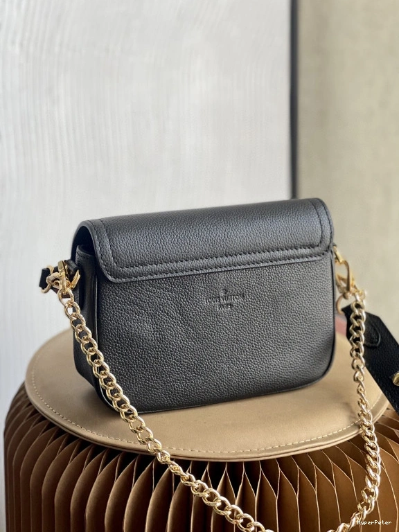 VUITTON LOCKME LOUIS TENDER 0724